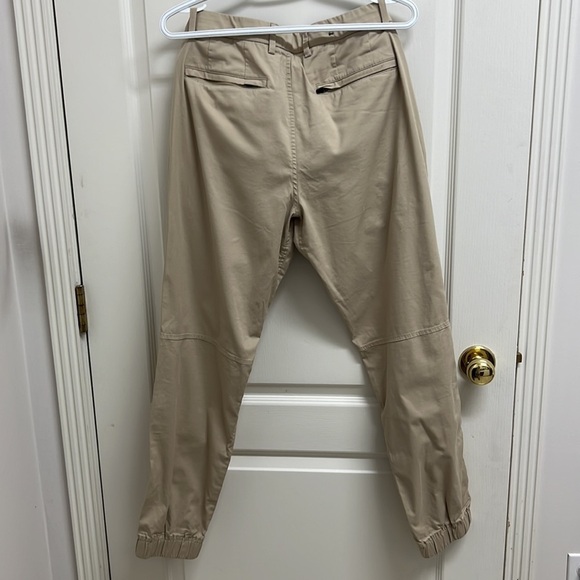 RW&Co Men's Chino Tan Khaki Jogger Style Pants | Size 31 - Picture 6 of 6